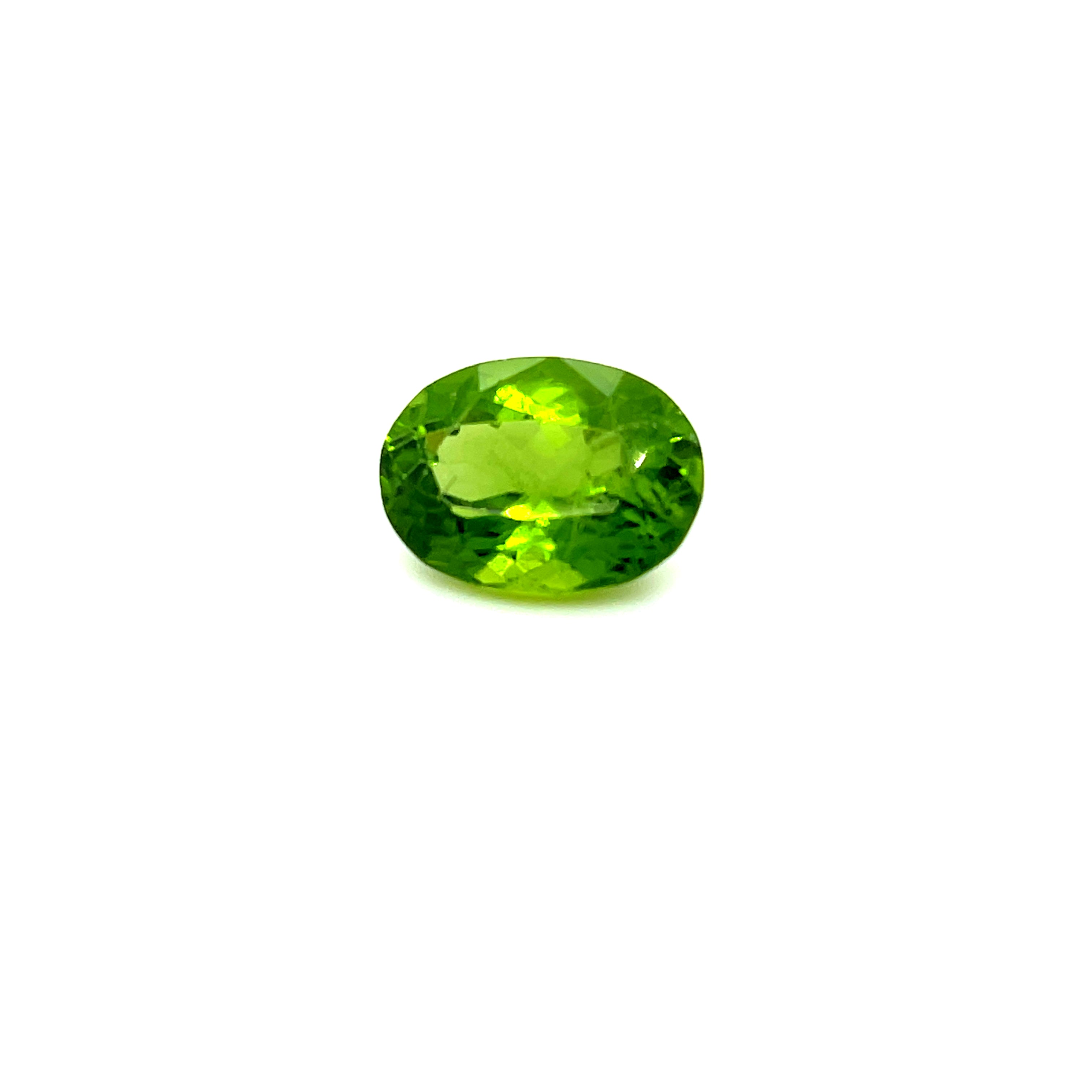 Natural Peridot 9.50 ct – Green, Oval Cut, Untreated