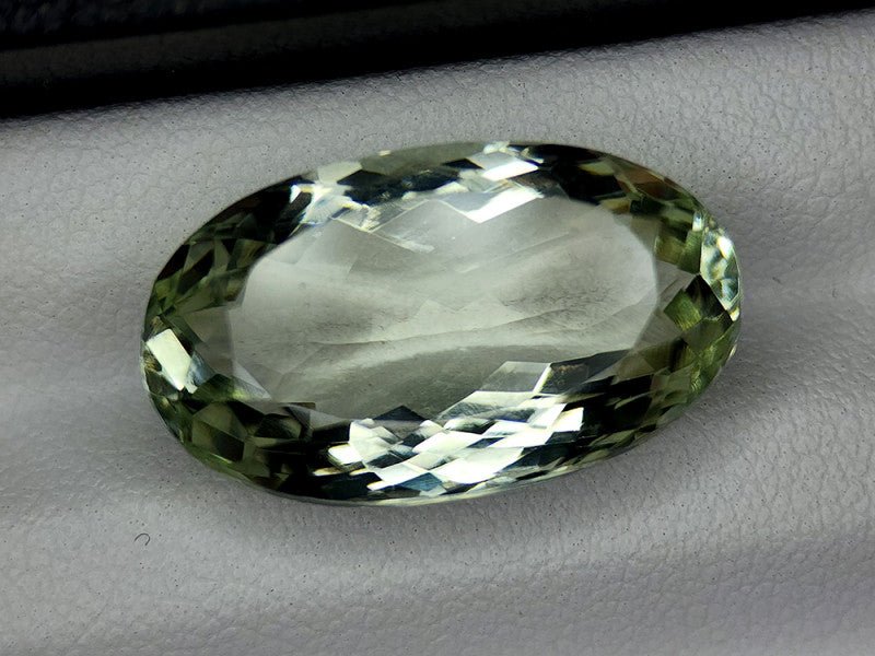 Natural Prasiolite 14.56 ct – Green Amethyst, Oval Cut, Untreated, Africa