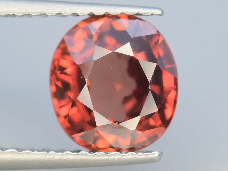 Natural Red Zircon 2.50 ct – Oval Cut, Untreated