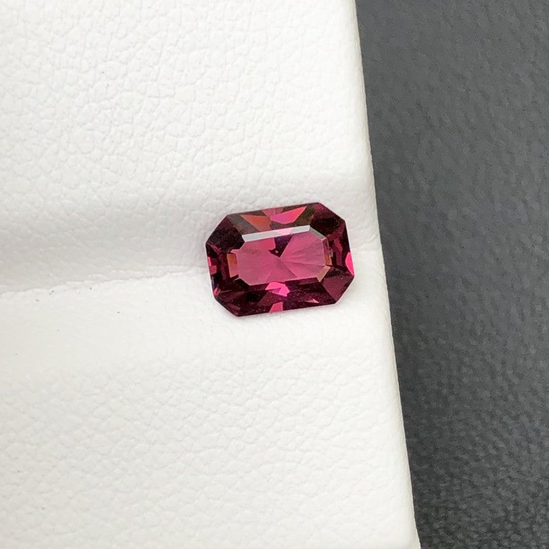 Natural Rhodolite Garnet 1.25 ct – Octagonal Cut, Untreated