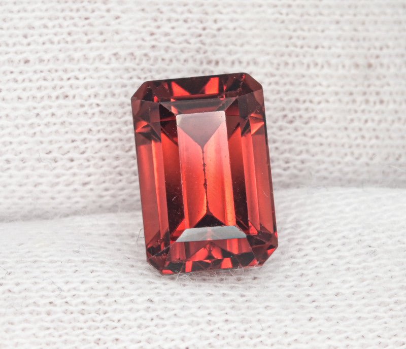 Natural Rhodolite Garnet 3.10 ct – Octagonal Cut, Untreated