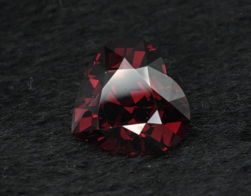Natural Rhodolite Garnet - 7.95 ct, Heart Cut