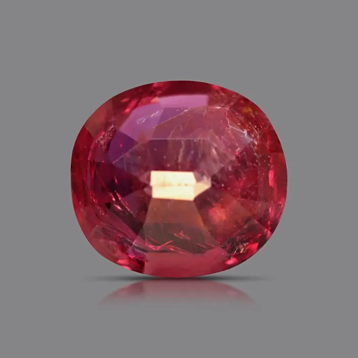 Natural ruby, pigeon blood, oval cut, 3.12 ct, loose gemstone, view 3.