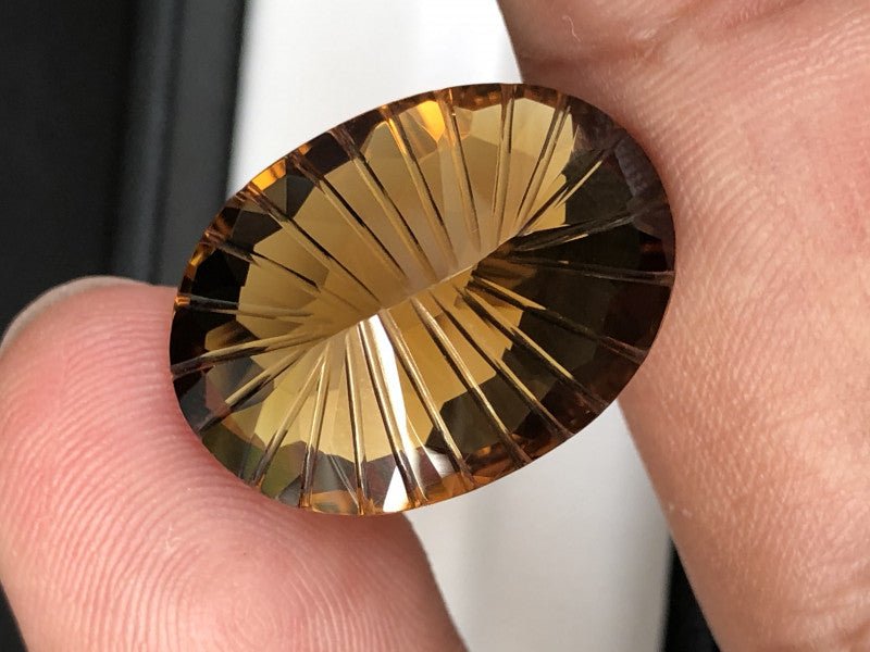 Natural Smoky Quartz 20.79 ct – Oval Honeycomb Cut, Heated, ČGL Certified