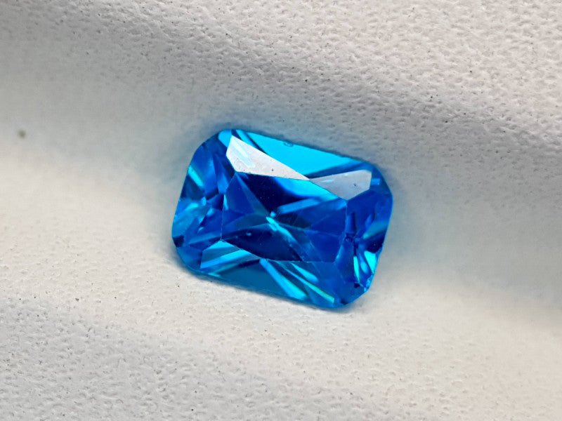 Natural Topaz 1.55 ct – Cushion Cut, Coated