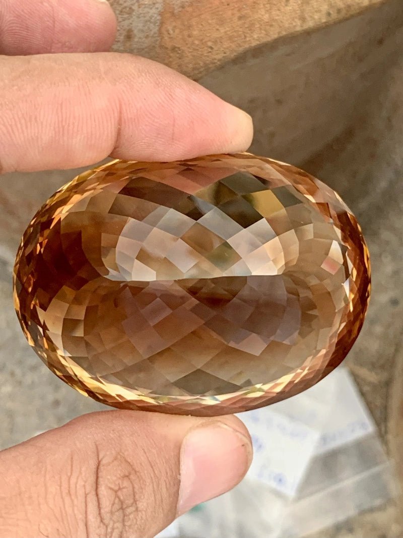 Natural Topaz - 691.50 ct / Rare Gemstone, Certificate ČGL