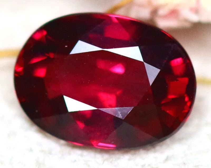 Natural Umbalite Garnet 2.16 ct – Oval Cut, Untreated