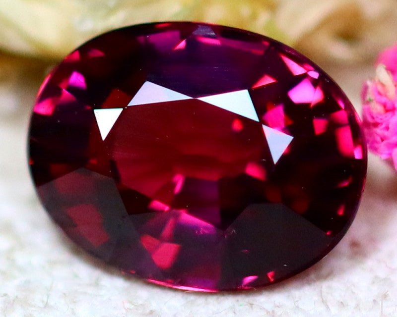 Natural Umbalite Garnet 2.25 ct – Oval Cut, Untreated