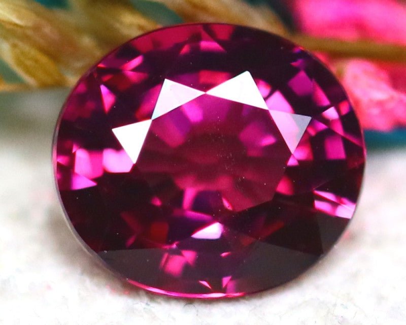 Natural Umbalite Garnet 2.28 ct – Oval Cut, Untreated