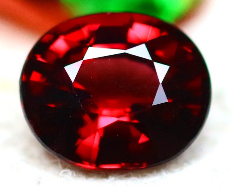 Natural Umbalite Garnet 2.46 ct – Oval Cut, Untreated