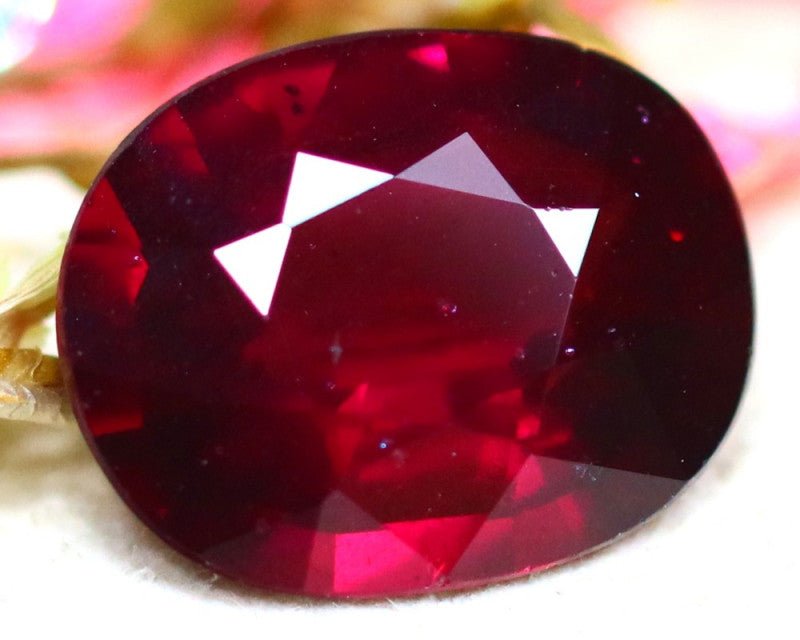 Natural Umbalite Garnet 5.11 ct – Oval Cut, Untreated