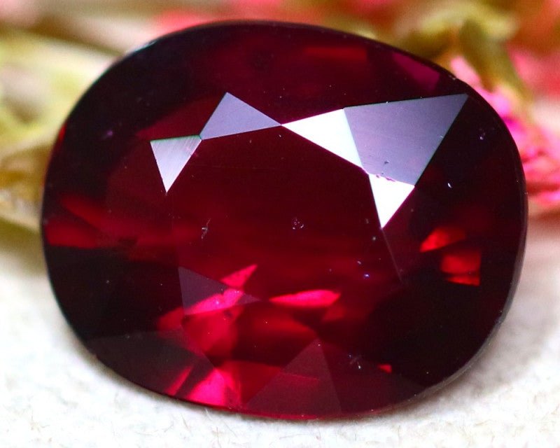 Natural Umbalite Garnet 5.11 ct – Oval Cut, Untreated