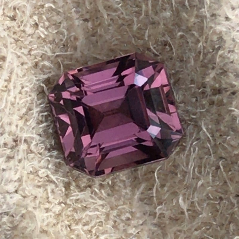 Pink Spinel 0.91 ct