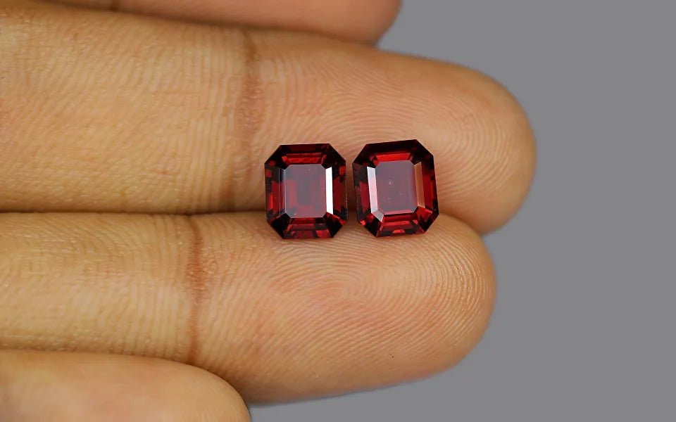 Red Spinel Pair 4.04 ct