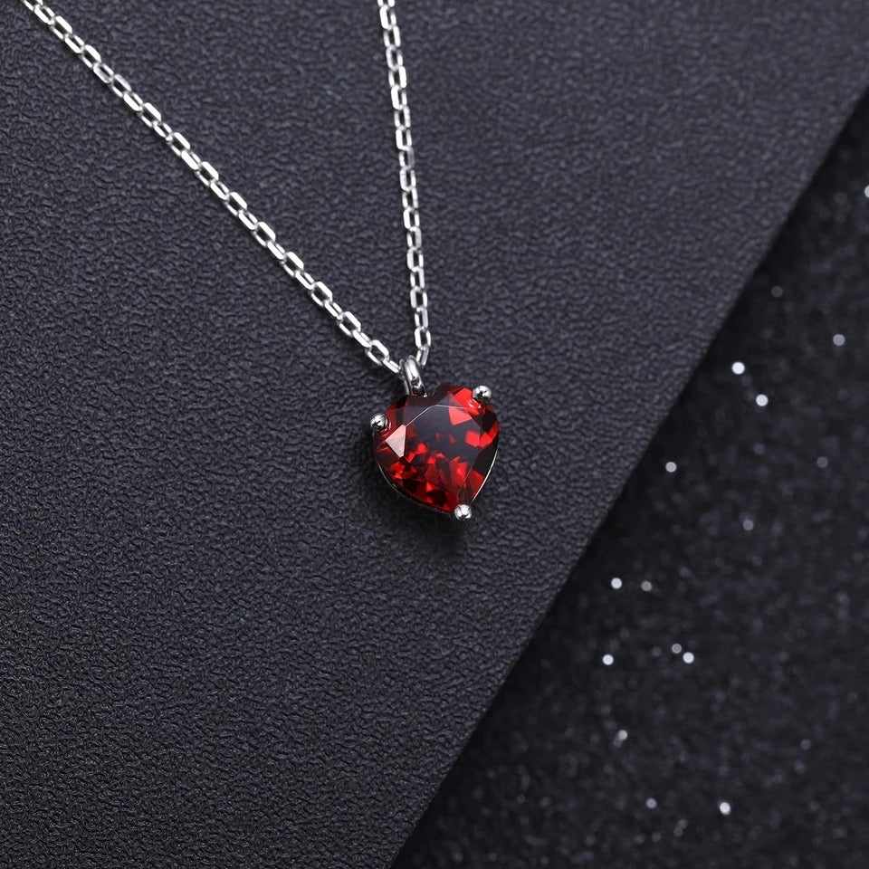 Silver 1.47 ct Garnet Pendant