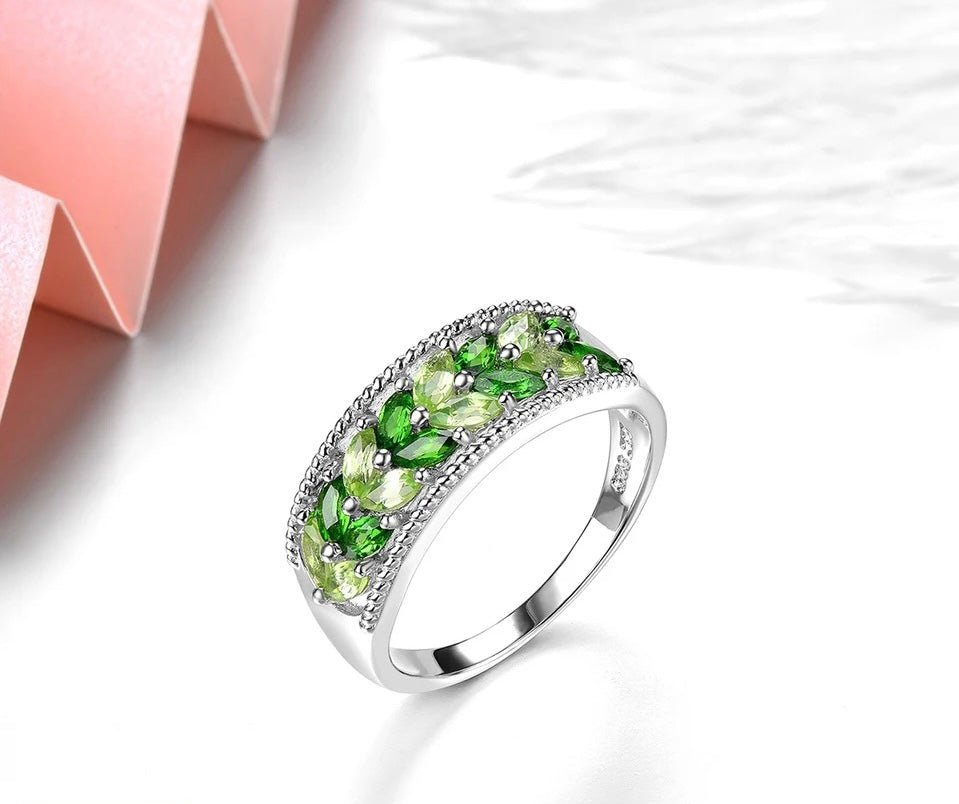 Silver 1.50 ct Peridot / Chrome Diopside Ring
