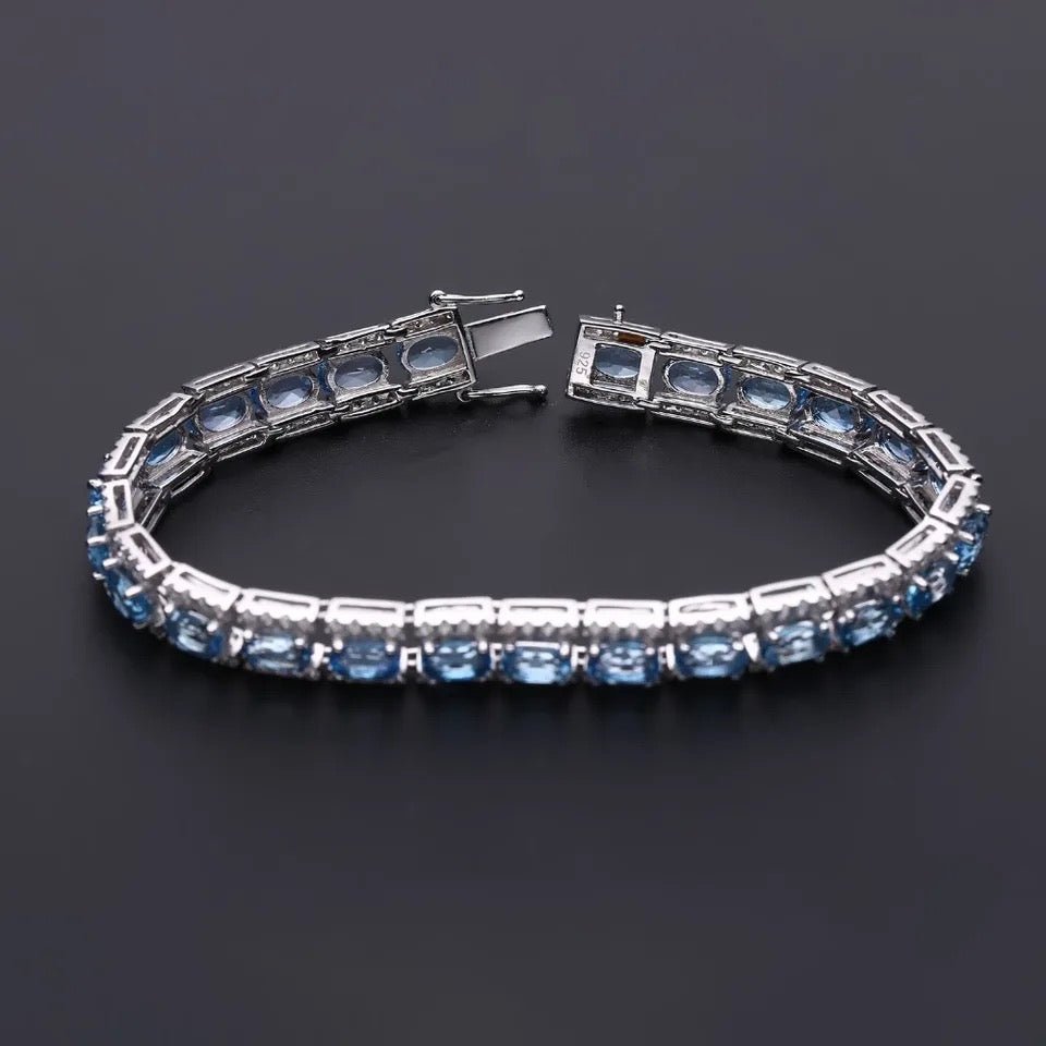 Silver 16.80 ct Topaz Bracelet