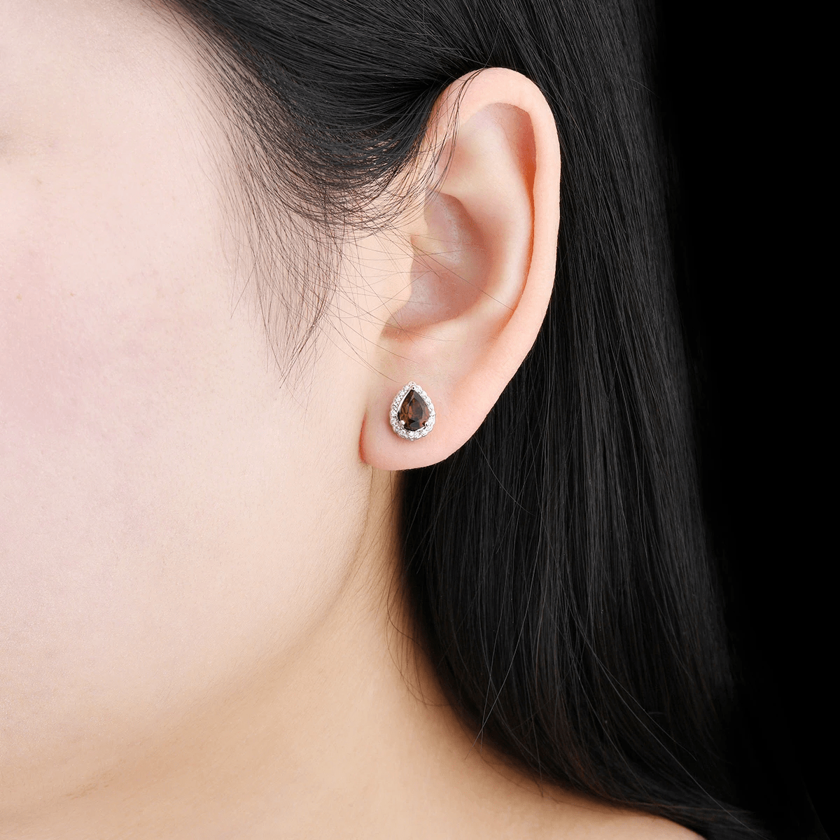 Silver 1.80 ct Garnet Earrings