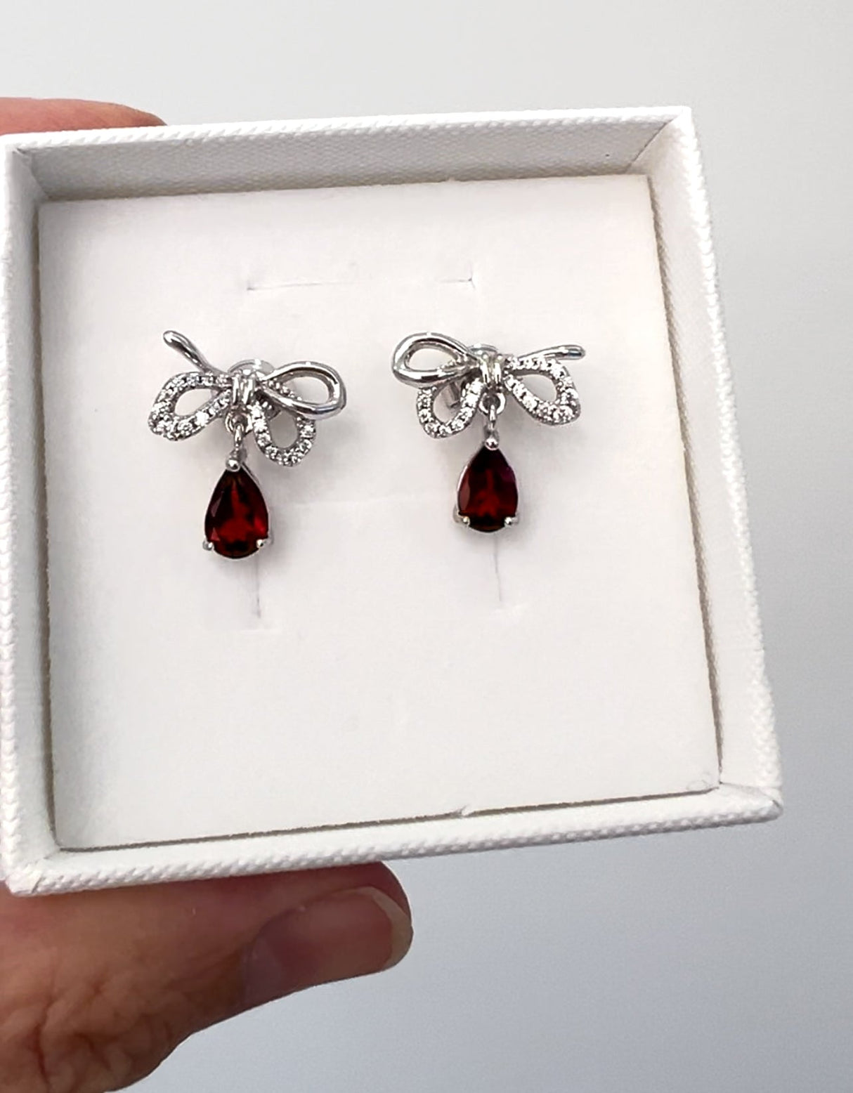 Silver 2.10 ct Garnet Earrings
