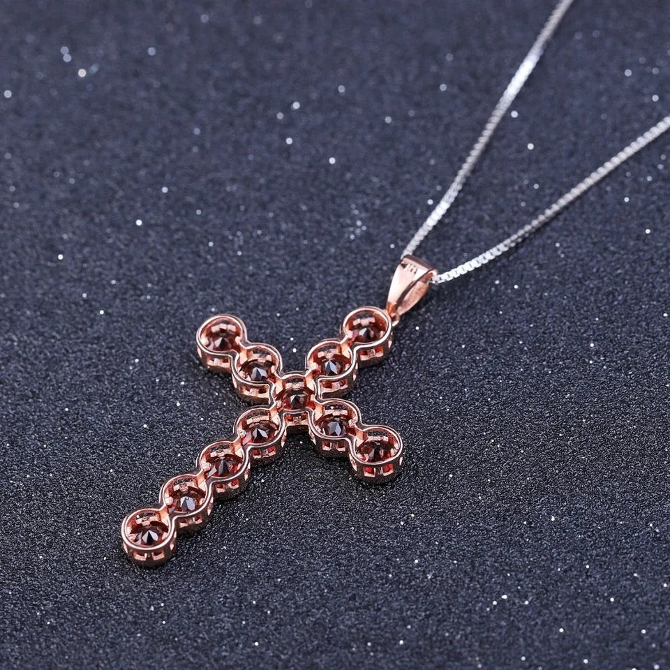 Silver 2.94 ct Garnet Pendant