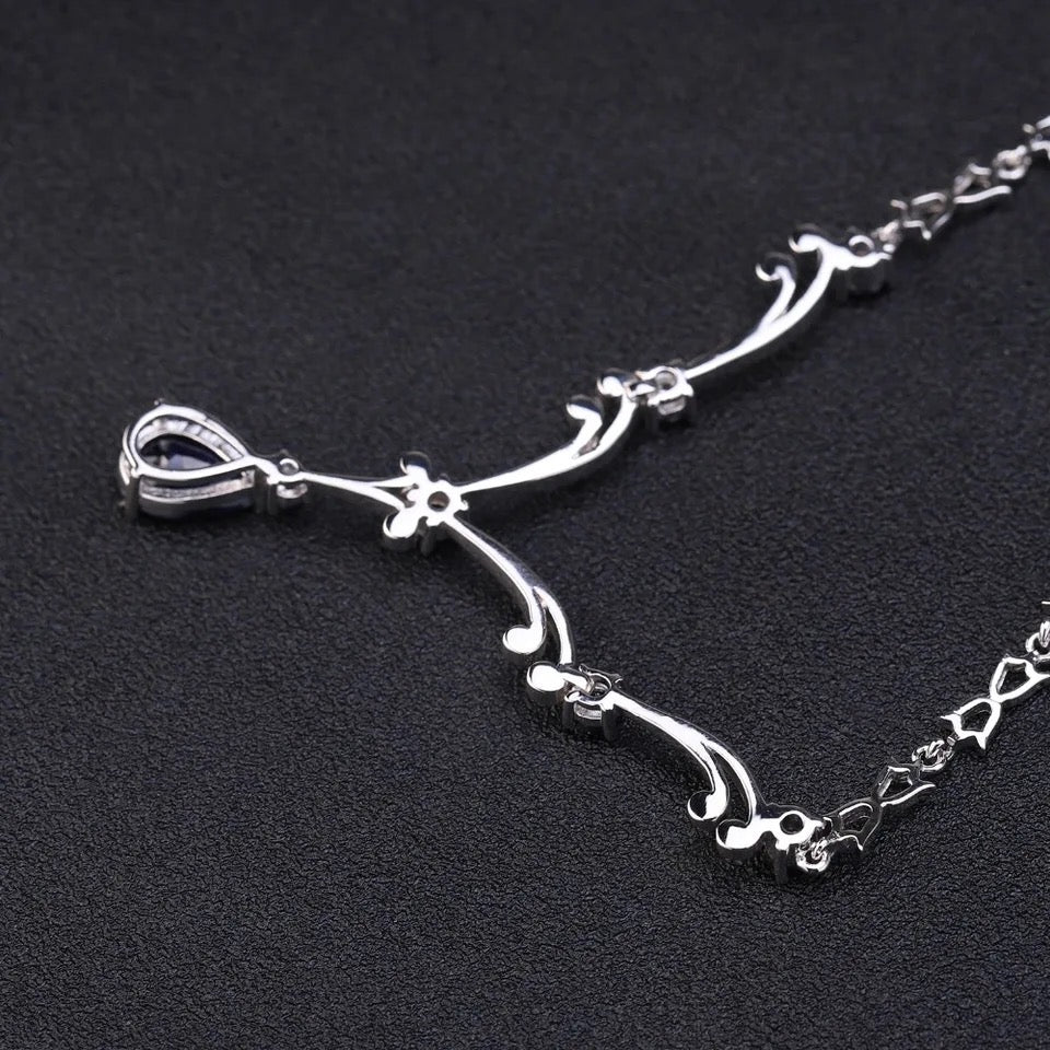 Silver 5.61 ct Sapphire Necklace