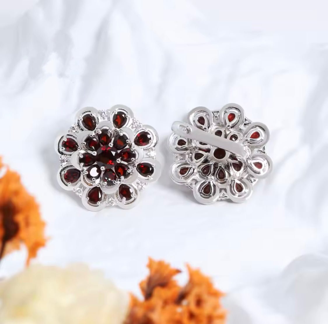 Silver 8.40 ct Garnet Earrings