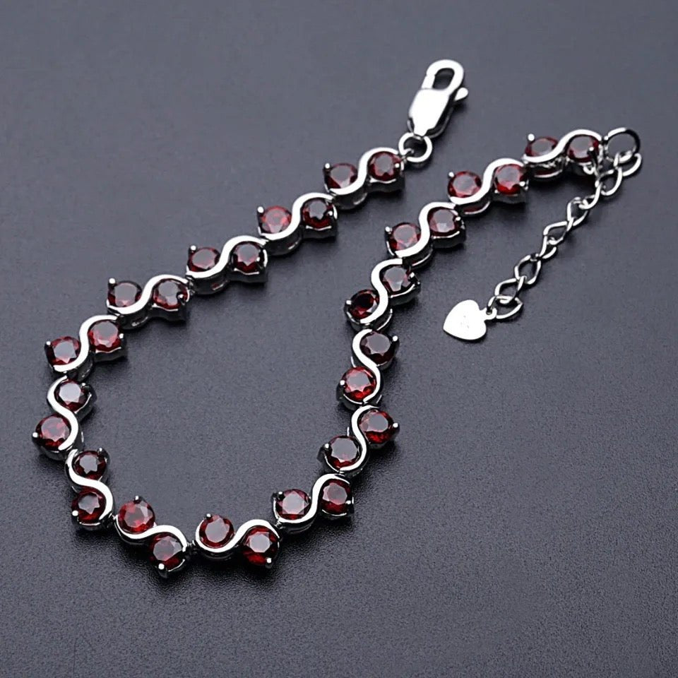 Silver Bracelet with Natural Garnet 11.79 ct – Round Cut
