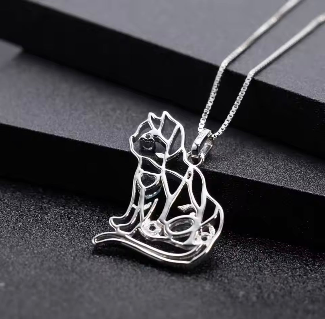 Silver Garnet 1.20 ct Cat Pendant