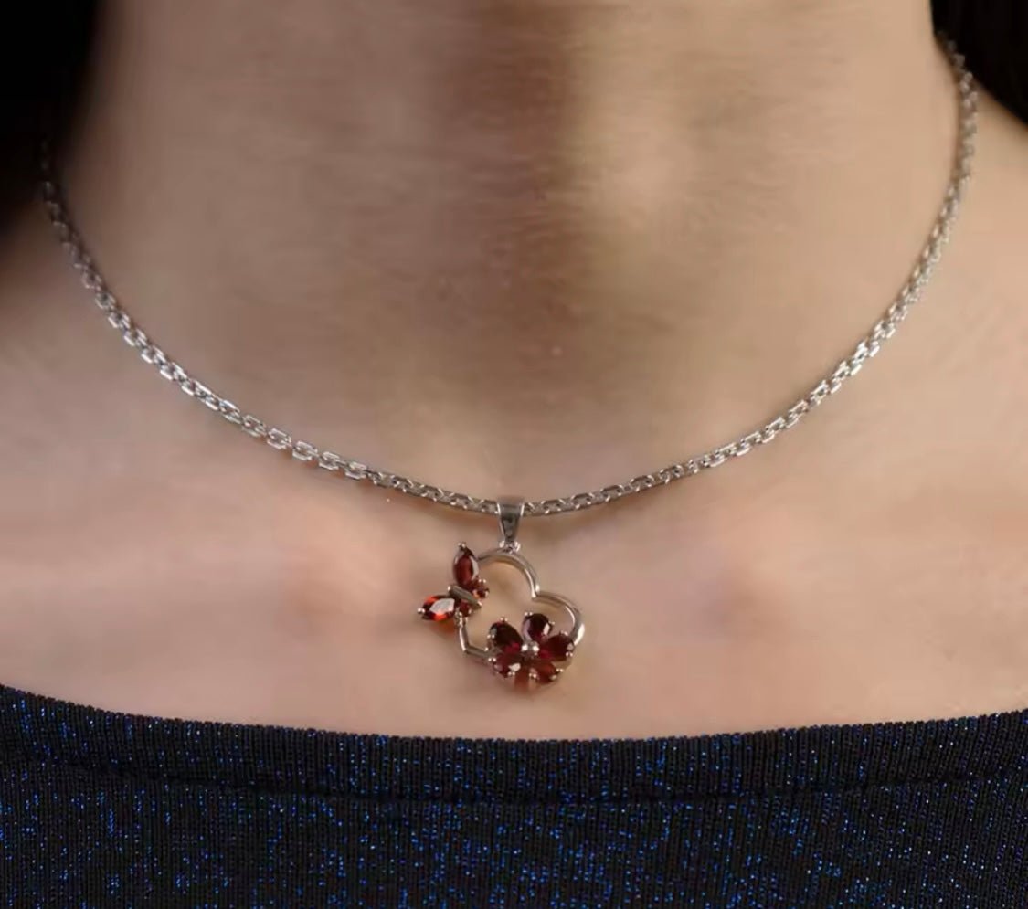 Silver Garnet 2.22 ct Pendant