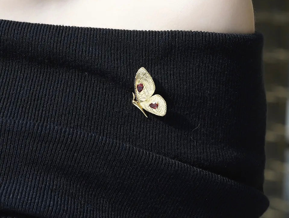 Silver / Golden plated 1.05 ct Garnet Pendant - Brooch