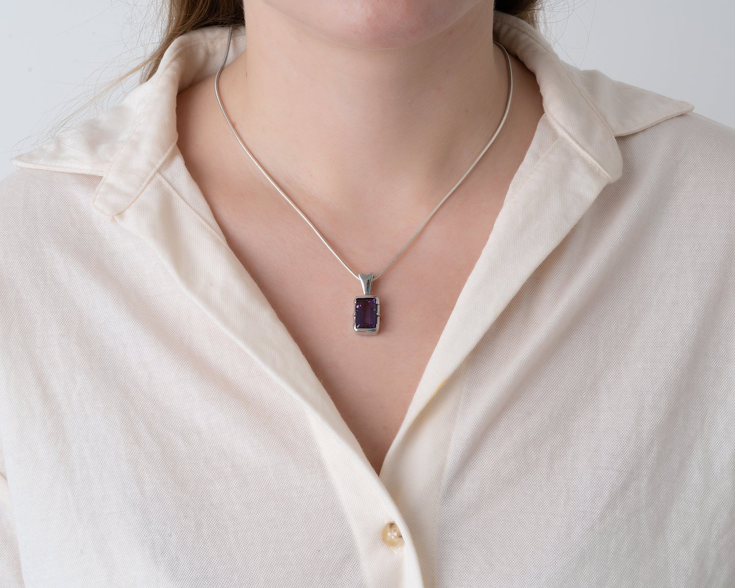Silver Pendant with Amethyst 6.49 ct