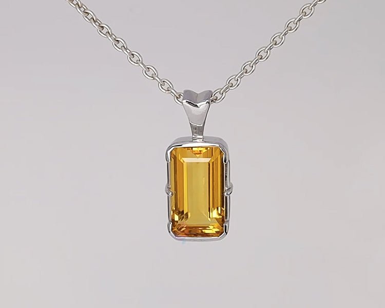 Silver Pendant with Citrine 14.97 ct