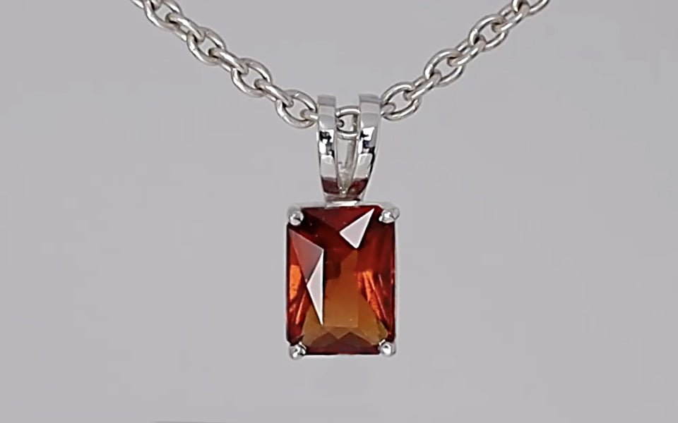 Silver Pendant with Hessonite Garnet 5.17 ct