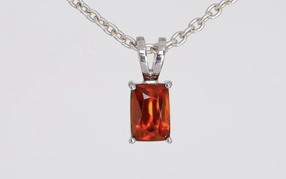 Silver Pendant with Hessonite Garnet 5.41 ct