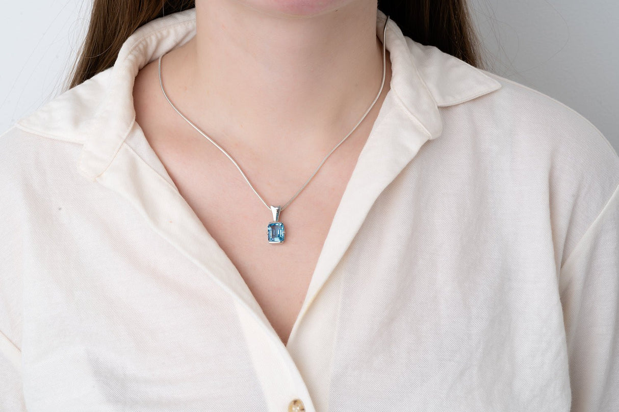Silver Pendant with Swiss Blue Topaz 5.10 ct
