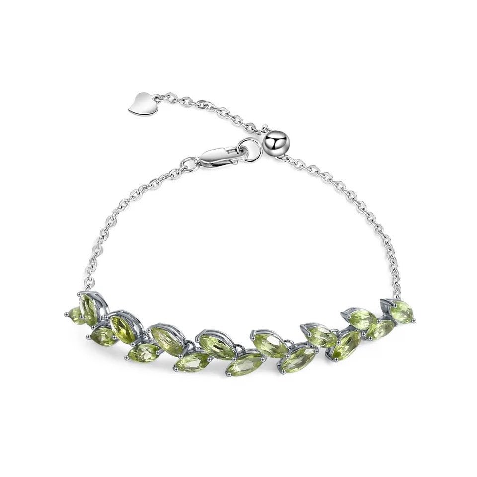 Silver Peridot Bracelet 4.37 ct – Natural Gemstones, Elegant Design