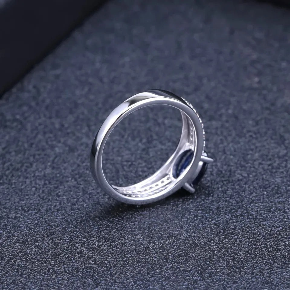 Silver Ring 1.66 ct Sapphire