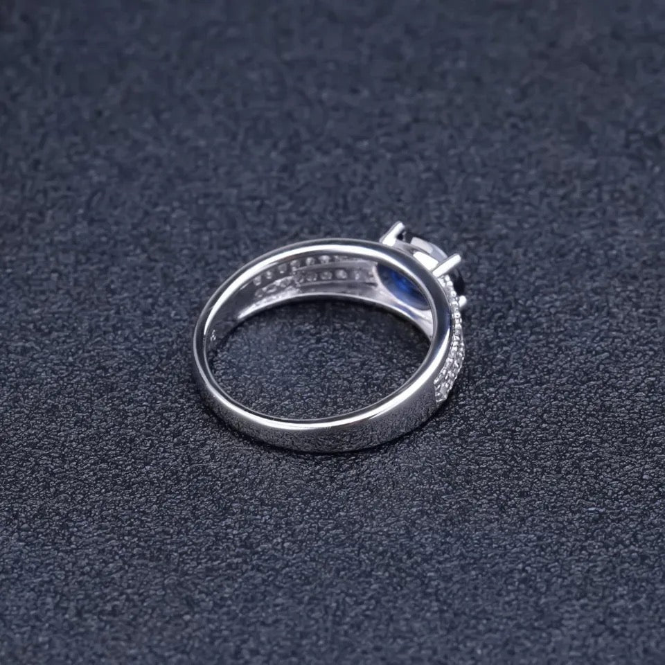 Silver Ring 1.66 ct Sapphire