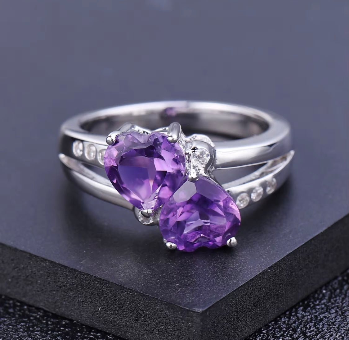 Silver Ring 2.38 ct Amethyst