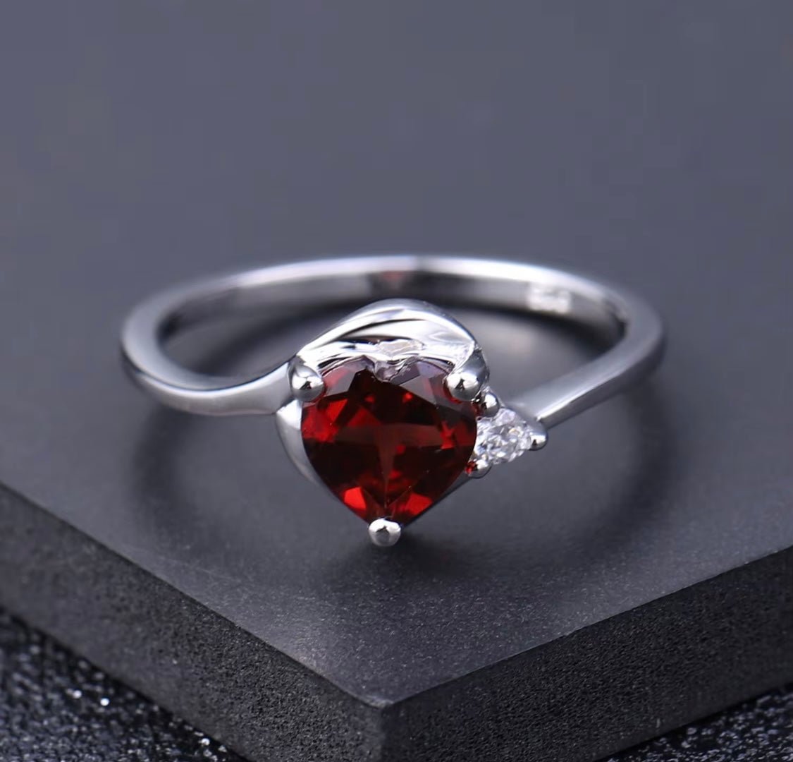 Silver Ring with Natural Garnet 0.78 ct – Heart Cut