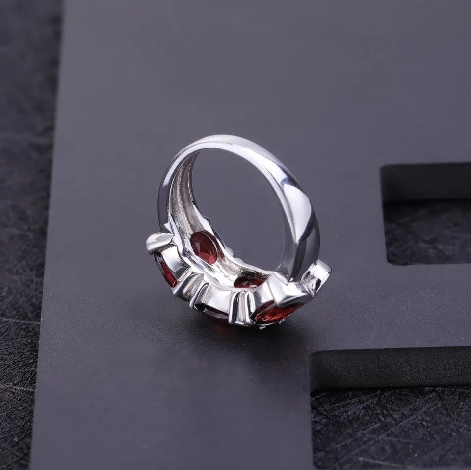 Silver Ring with Natural Garnet 6.13 ct – Oval Cut