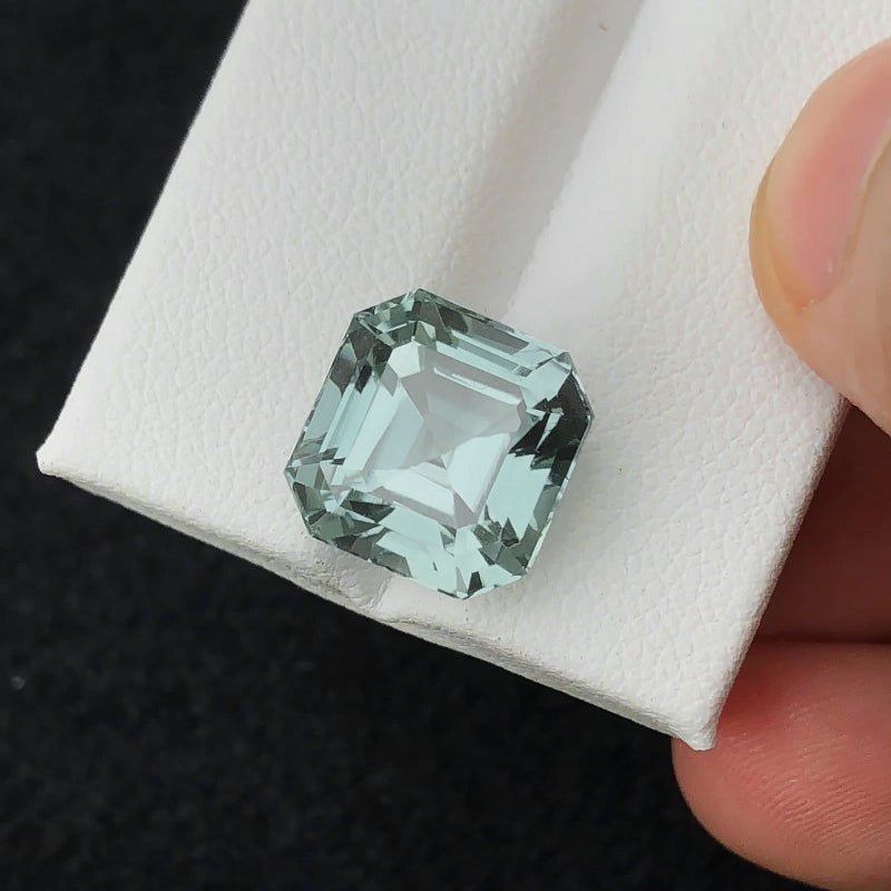 Spodumene 9.90 ct – Light Green, Octagonal Cut