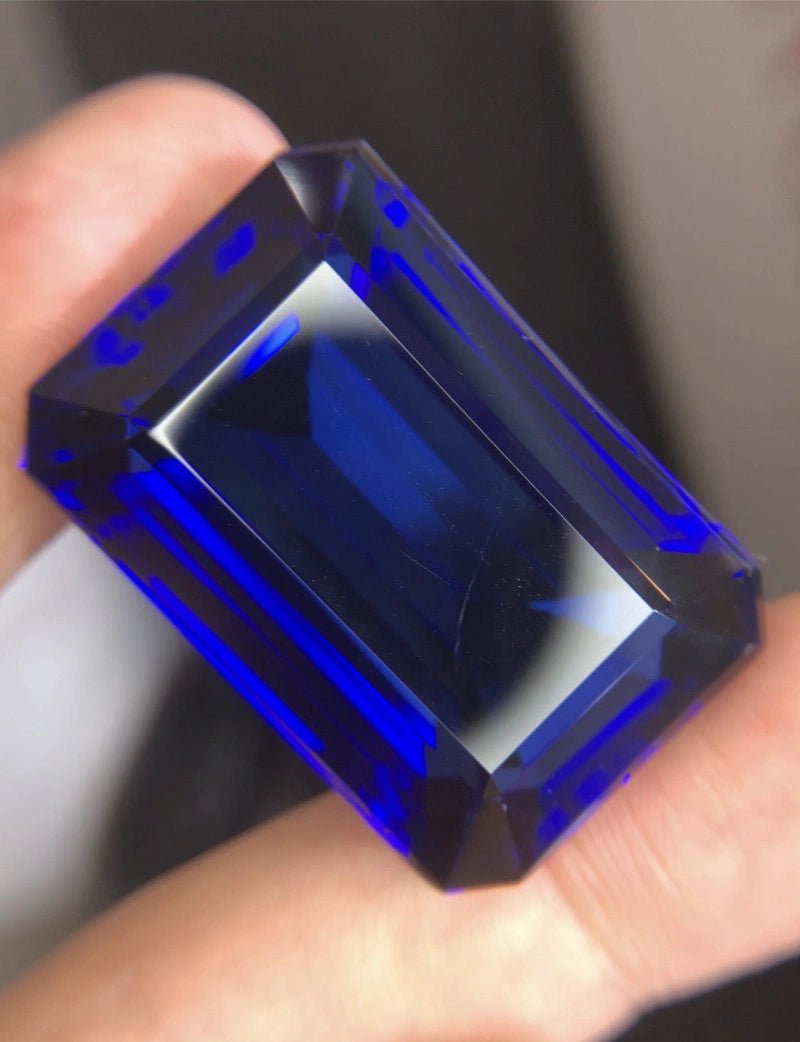 Tanzanite - 141.50 ct
