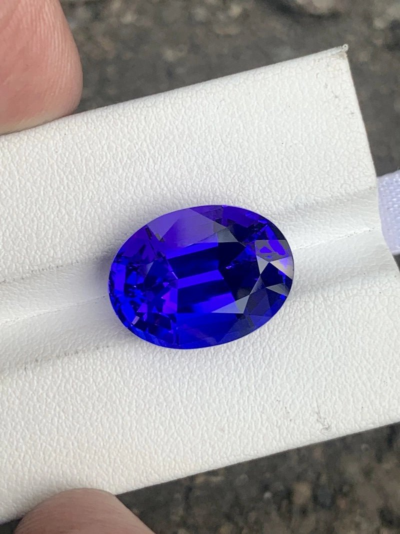 Tanzanite - 15.21 ct