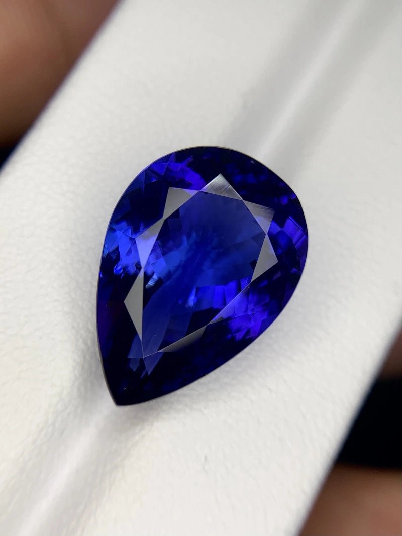 Tanzanite - 15.77 ct