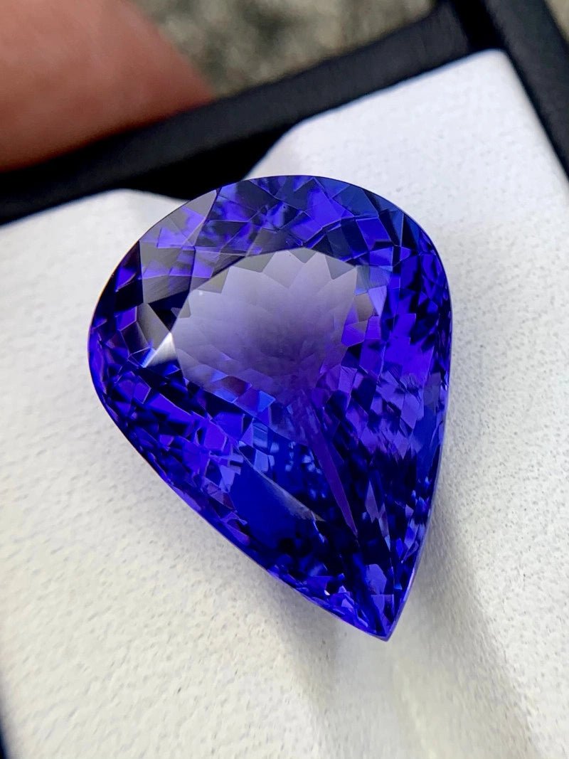 Tanzanite - 19.75 ct