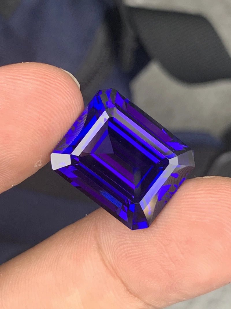 Tanzanite - 26.30 ct