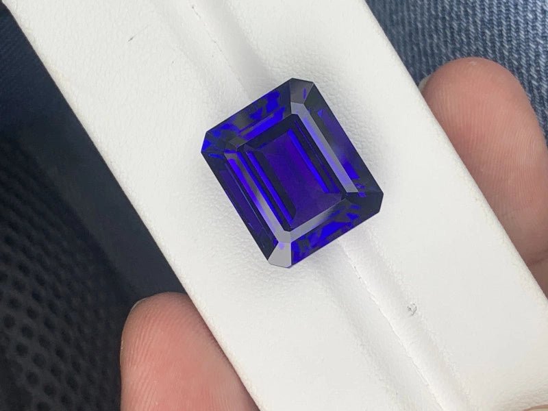 Tanzanite - 26.30 ct