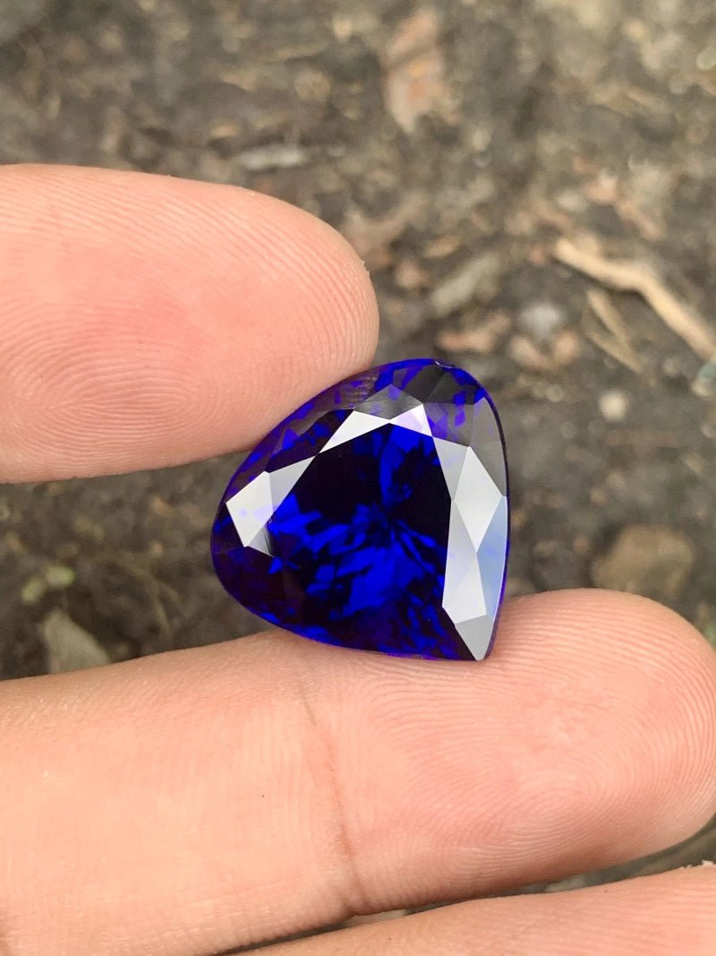 Tanzanite - 30.98 ct
