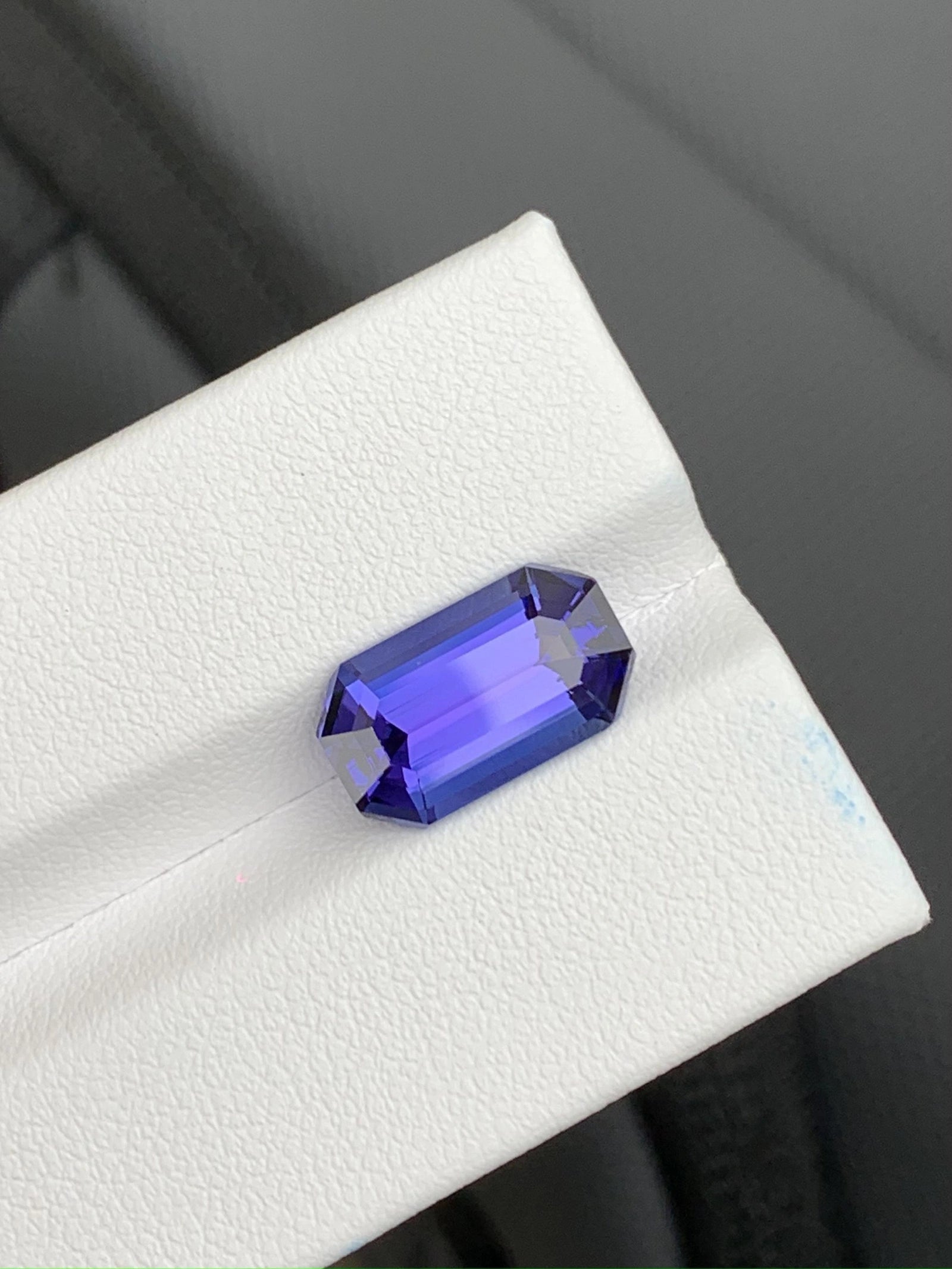 Tanzanite - 4.85 ct